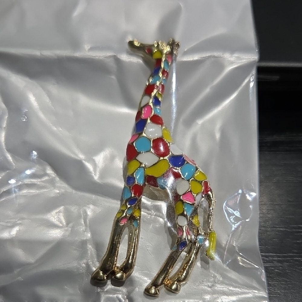 NEW Enamel Giraffe Brooch